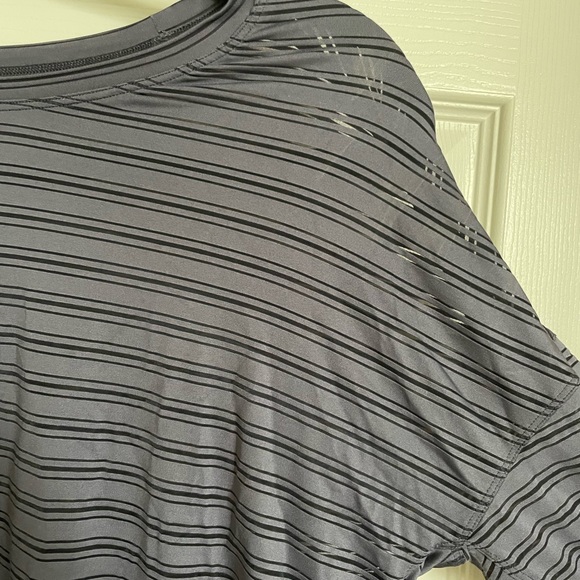 Lululemon Long sleeve shirt - Picture 2 of 3